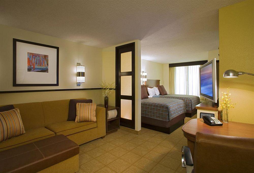 Hyatt Place South Bend/Mishawaka Экстерьер фото